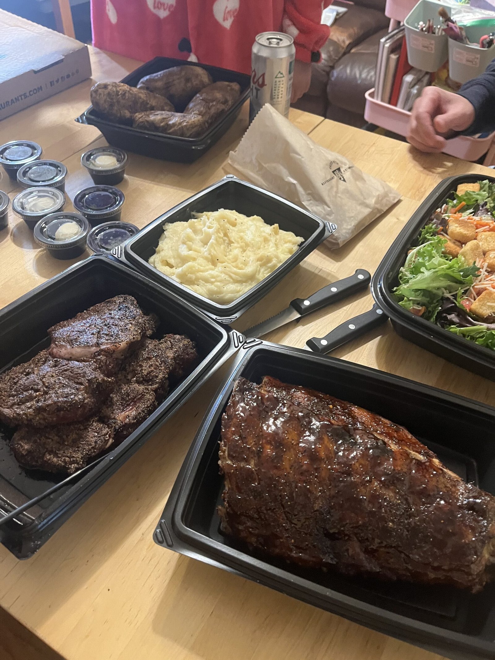 2023 New Year Meals and Activities